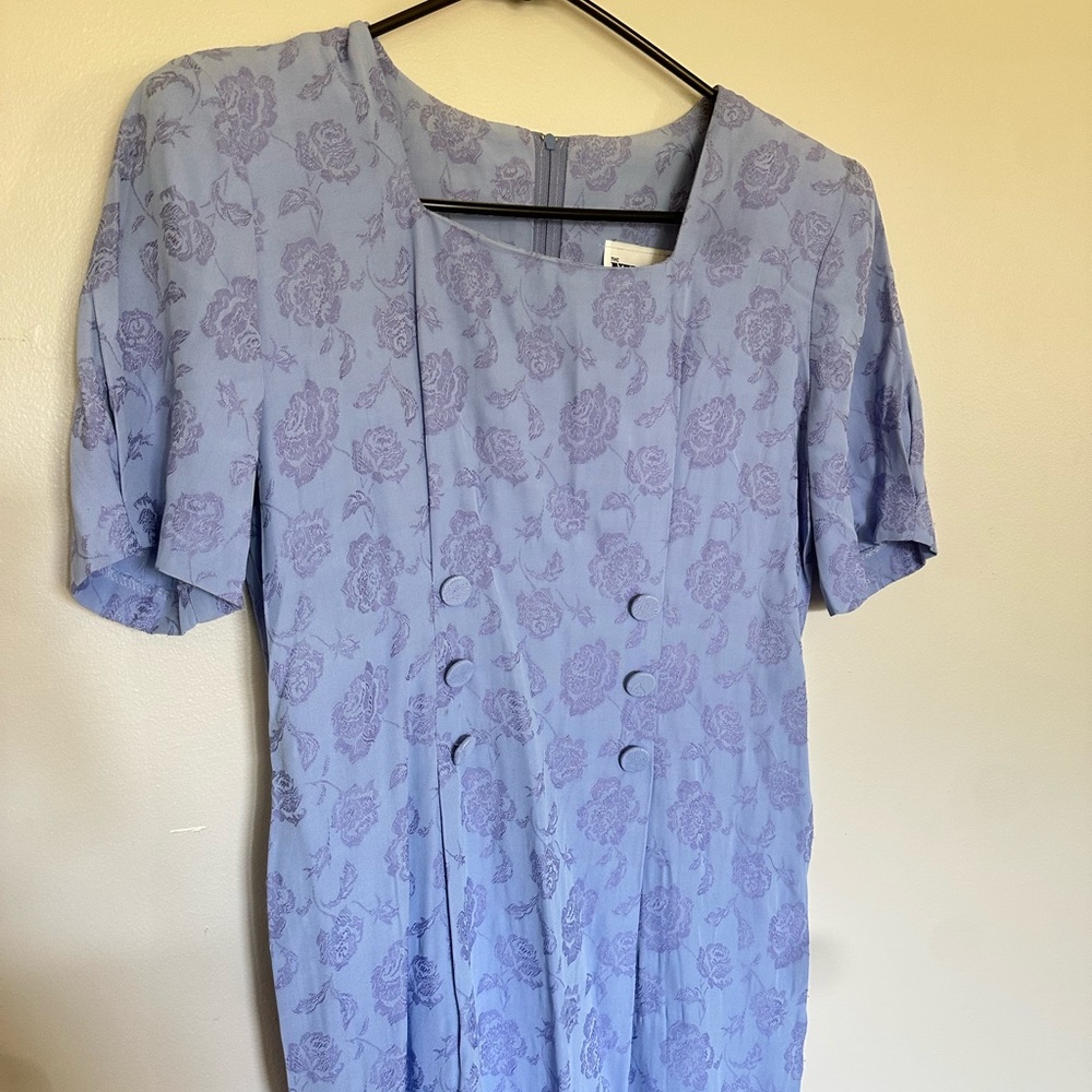 Chic Lavender Floral Midi Dress size 7/8